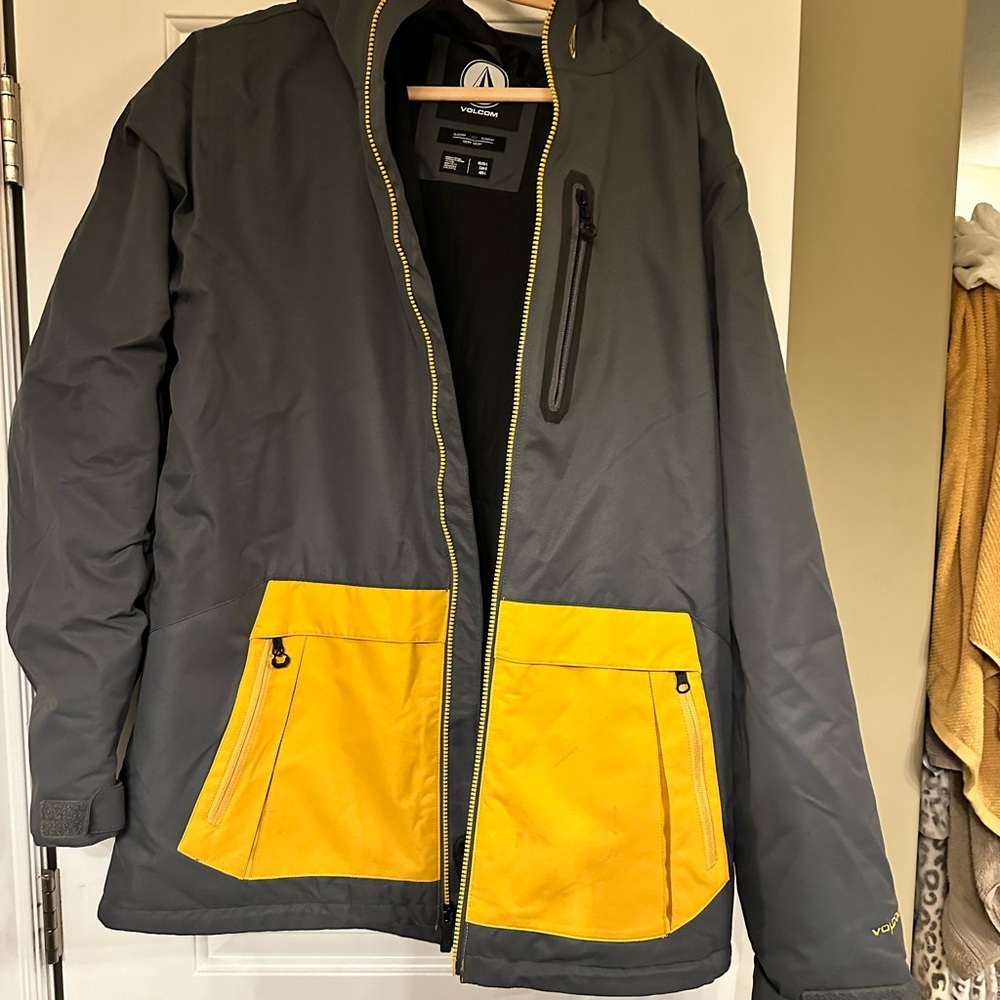 Volcom Jacket Large - image 1